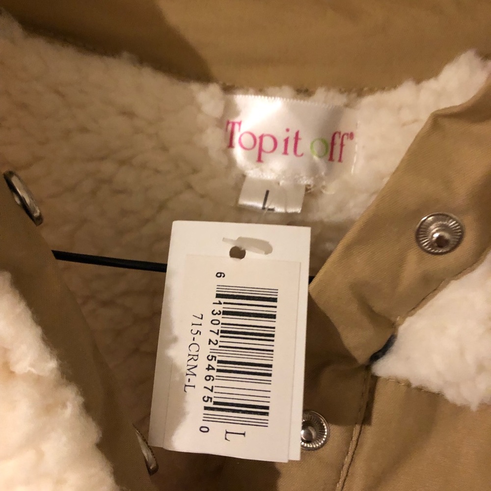 Sherpa jacket. - Picture 3 of 3